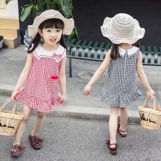Váy kẻ Phạm Thu
