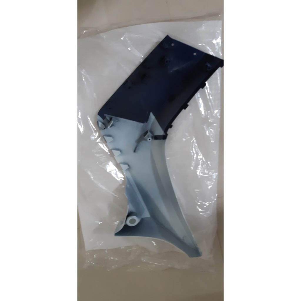 Cánh yếm ngoài zin Exciter 2006 - 2010 xanh GP/trắng