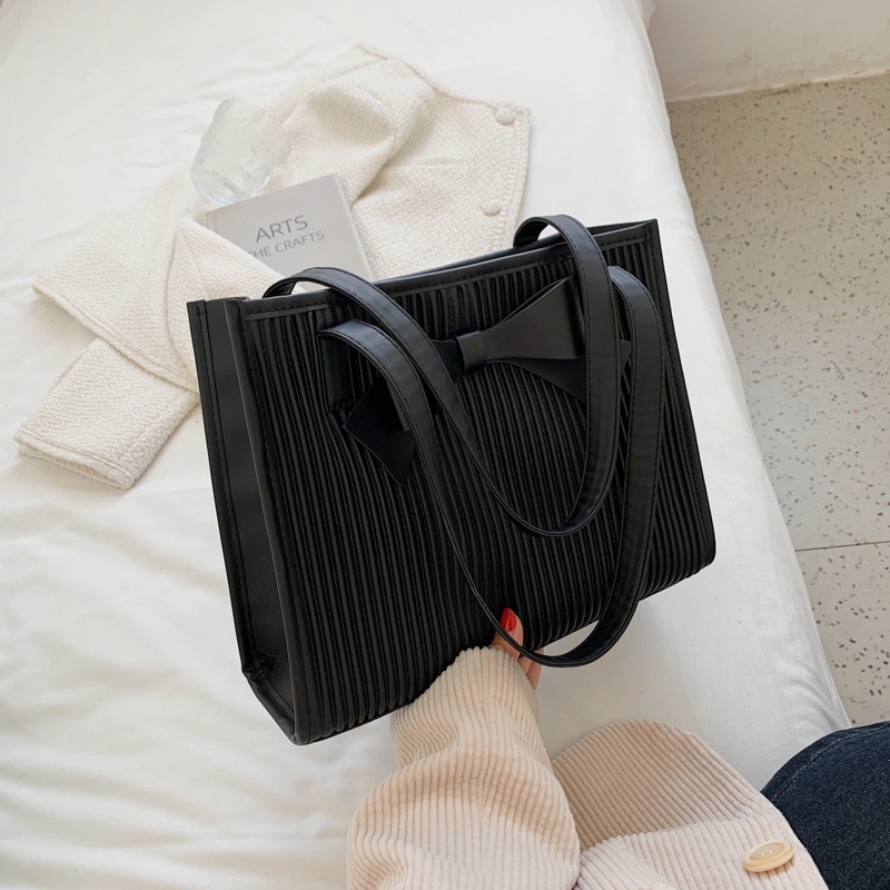 Túi đeo vai thời trang mùa thu cho nữ 2021