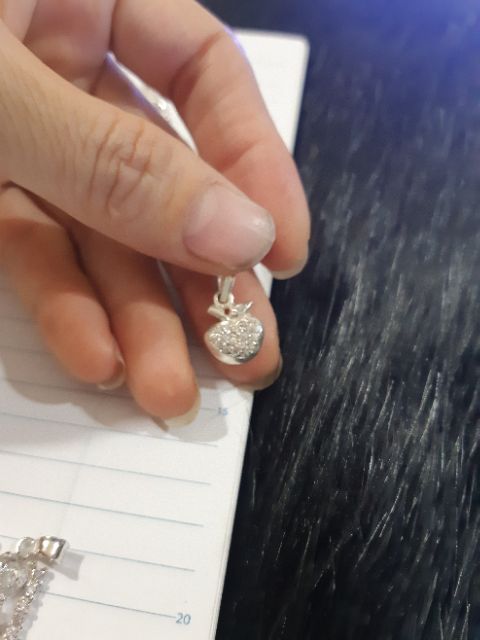 Mặt dây chuyền bạc