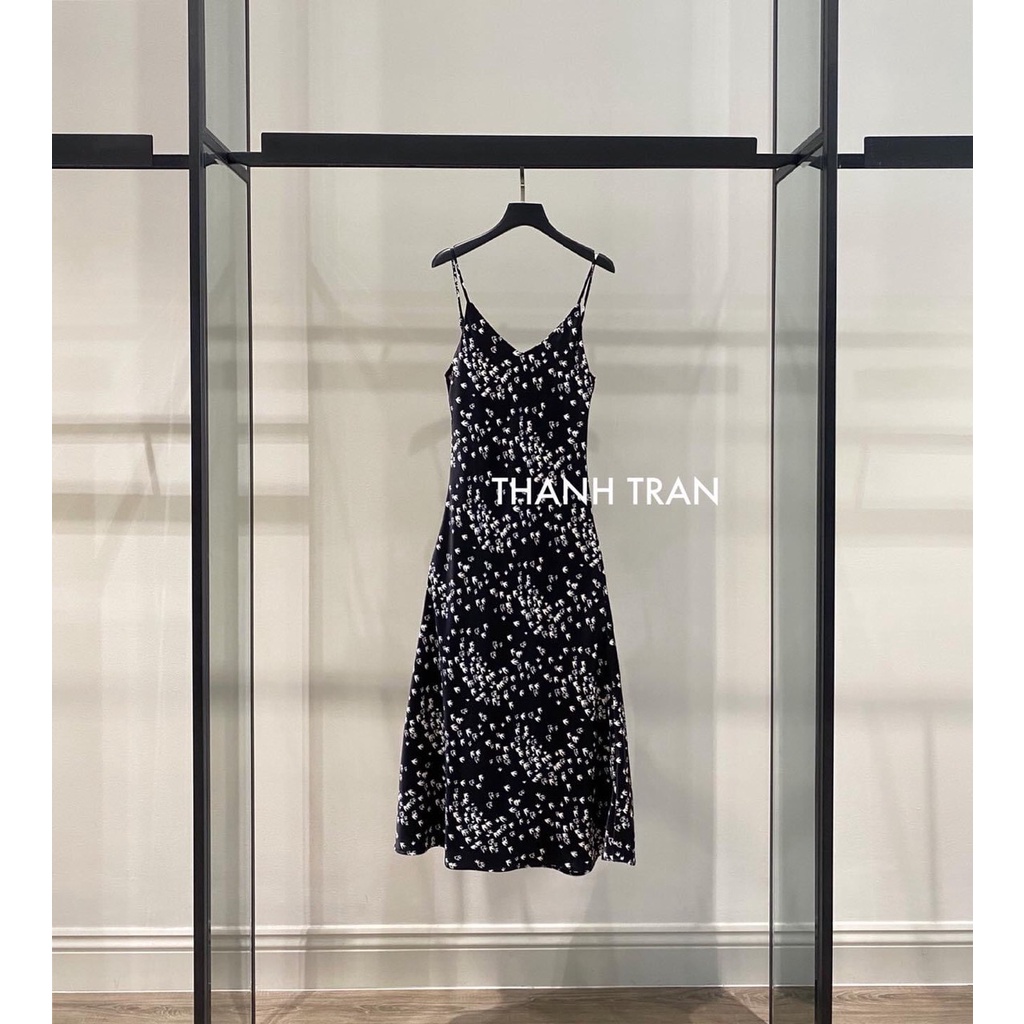 Váy lụa satin Thanh Trần