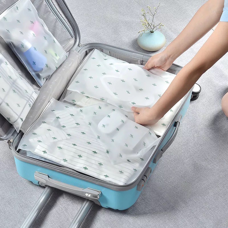 Túi trong suốt chống thấm nước dùng đựng quần áo/my phẩm khi đi du lịch