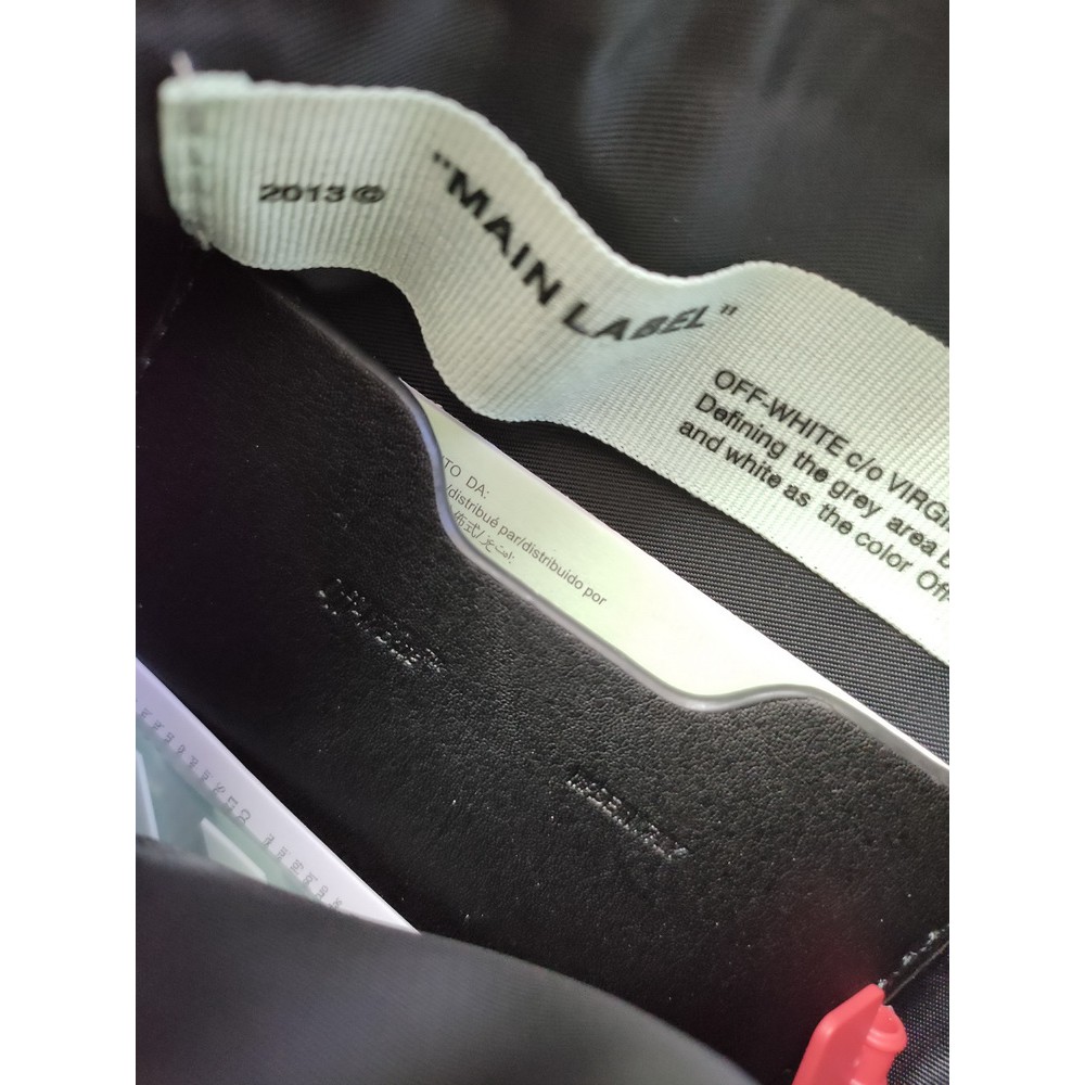 Túi đeo chéo Off White black shell belt bag ss20