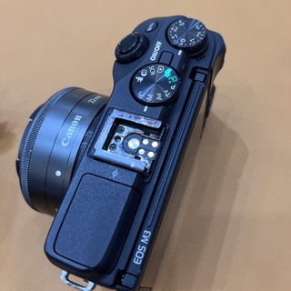 Canon M3 kèm lens 22f2