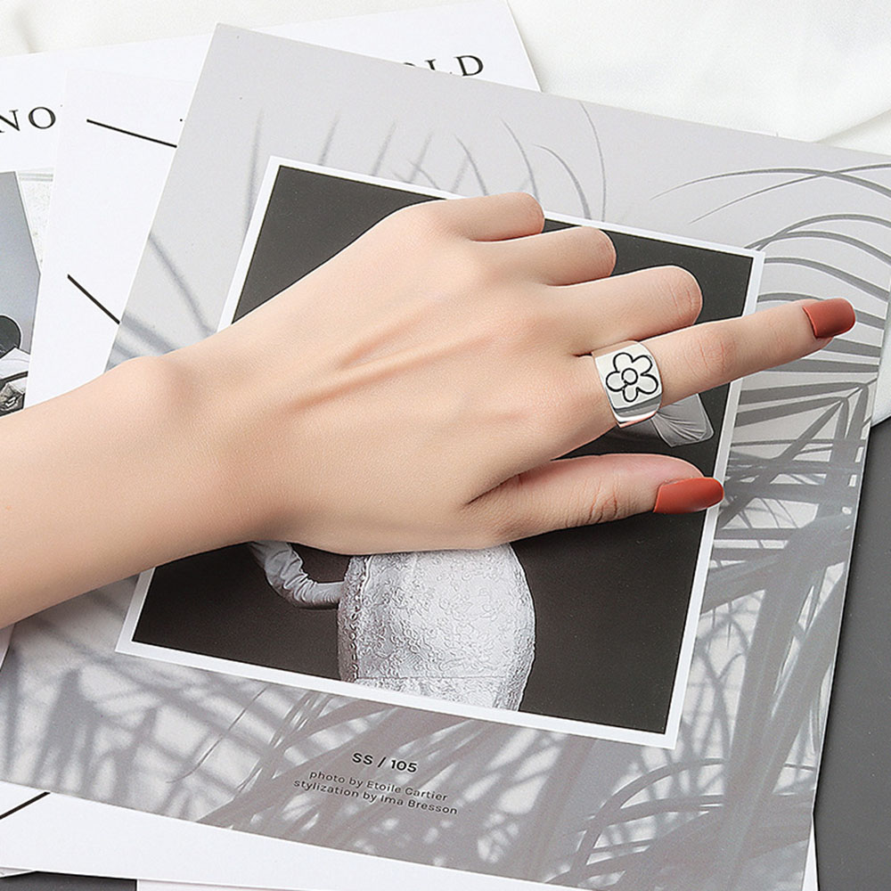 Nhẫn Đeo Tay Kim Loại Hình Hoa Xinh Xắn Cho Nữ