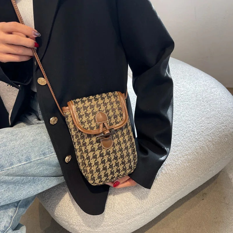 Túi Đeo Vai Đựng Điện Thoại Họa Tiết Kẻ Sọc Thời Trang kf073