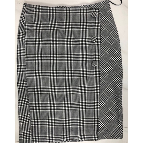 Chân Váy G Caro 3 Nút Chất Vải Tây Đã Hủy Nhãn Chính+Nhãn Size - 3602