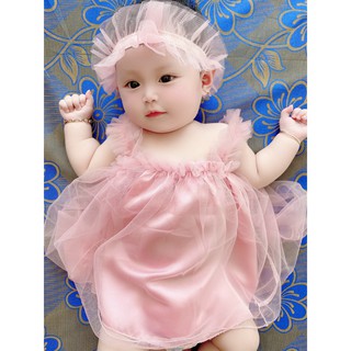 Đầm cho bé đầy tháng, thôi nôi