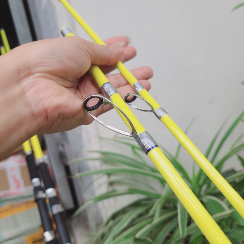 Cần 2 khúc Trâu Bò COTELLA Mảris  đa năng bạo lực