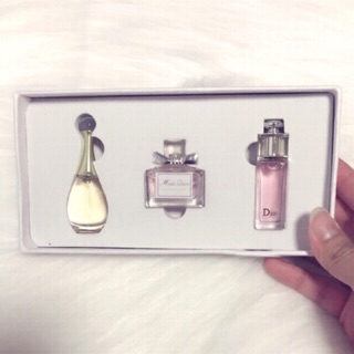Bộ quà tặng 3 chai nước hoa Dior phiên bản Valentine 2017