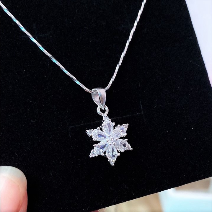 Dây chuyền bạc nữ mặt hoa đá 6 cánh, chất liệu bạc thật sáng bóng không rỉ