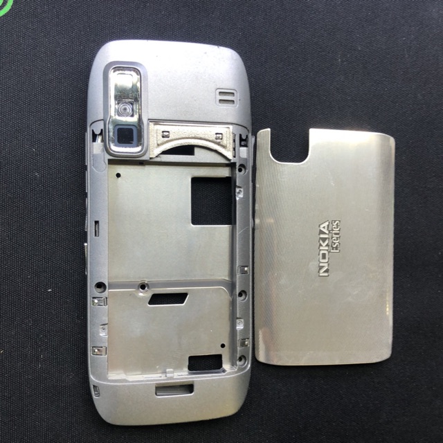 Sườn Máy (khung xương) + Nắp Lưng Nokia E75