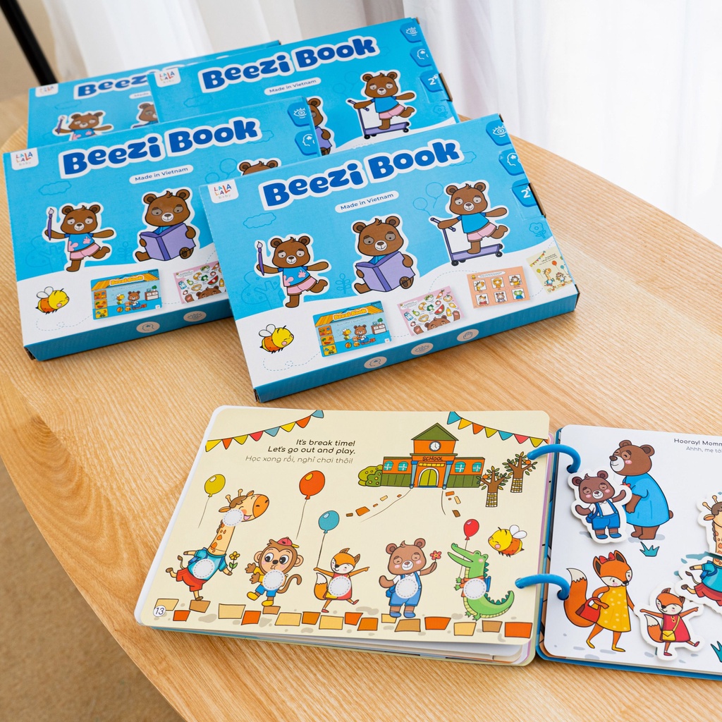 Học liệu bóc dán beezi book kể về câu chuyện 1 ngày của bạn gấu Boo cực kỳ thú vị dành cho bé từ 2-5 tuổi
