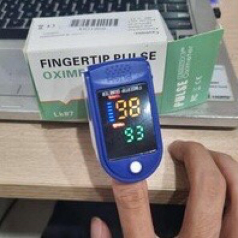 (Sỉ 30k) Máy đo nồng độ oxy trong máu SPO2 và đo nhịp tim cầm tay kiểm tra sức khoẻ Qiqishop