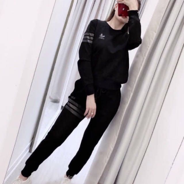 Set bộ thể thao nữ