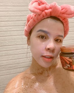 Tẩy da chết quế hồi của Nga.