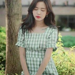Váy kẻ caro xanh