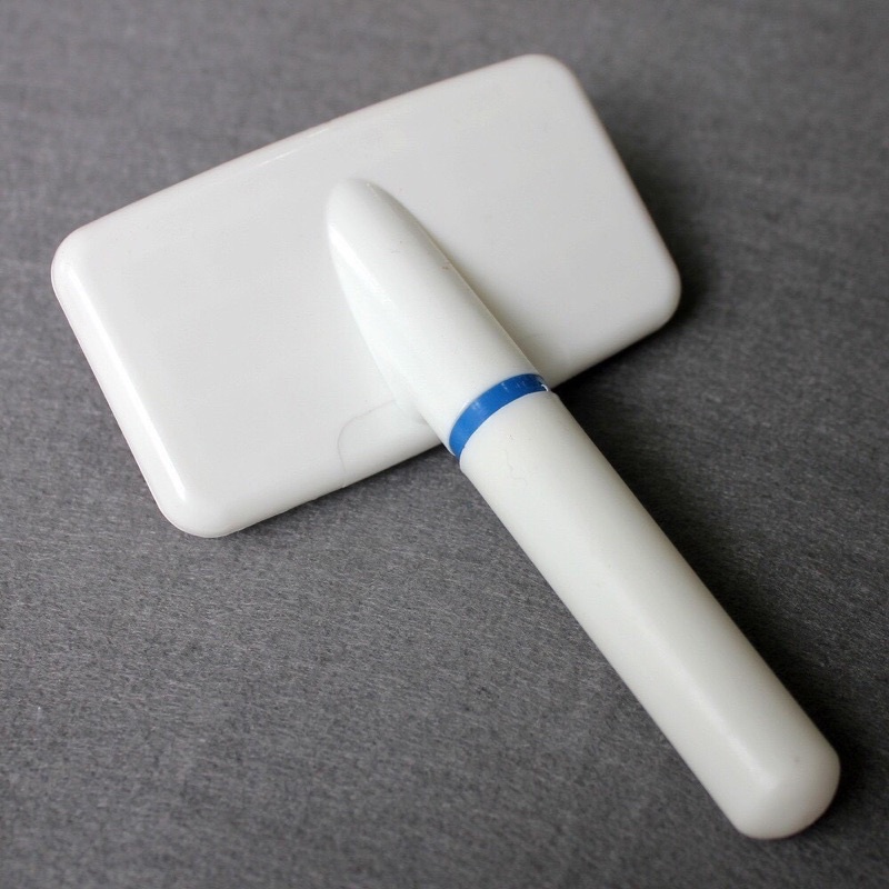 Lược chải lông thú cưng loại bỏ lông rối, giúp lông mềm mượt