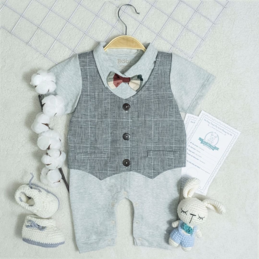 Quần áo trẻ em Bobicraft - Bộ đồ liền thân bodysuit Romper Gile xám nơ đỏ bé trai - Cotton hữu cơ organic an toàn