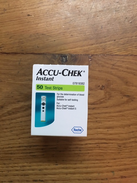 Que ACCU-CHEK Instant ( Hộp 50 que )