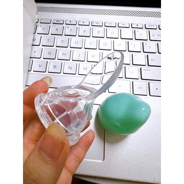 [Tặng đầu thìa silicon] Túi nhai ăn dặm trái cây chống hóc V-coool Silicon cho bé Beehouse