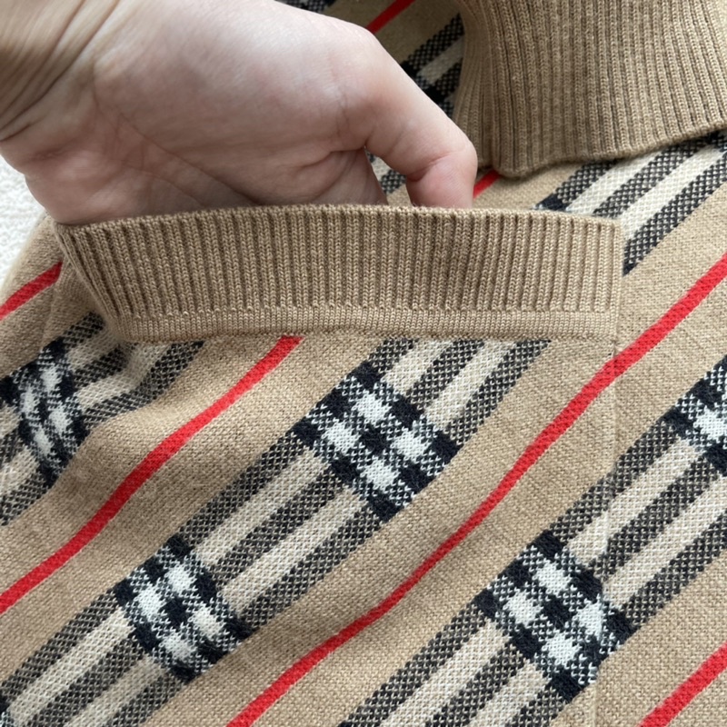 Áo khoác Burberry size S