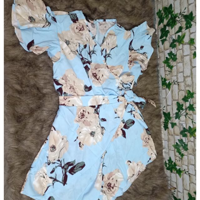 Jum hoa xanh đắp chéo size lớn. Chj có 1size 1mau thui nhé.Jum hoa xanh đắp chéo size lớn. Chj có 1size 1mau thui nhé