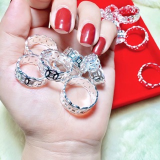 Nhẫn kim tiền bạc