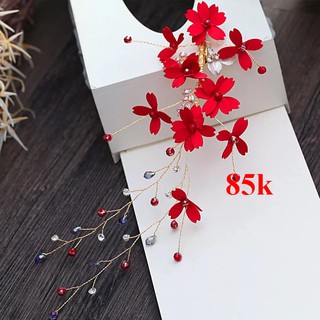 cài tóc hoa đỏ