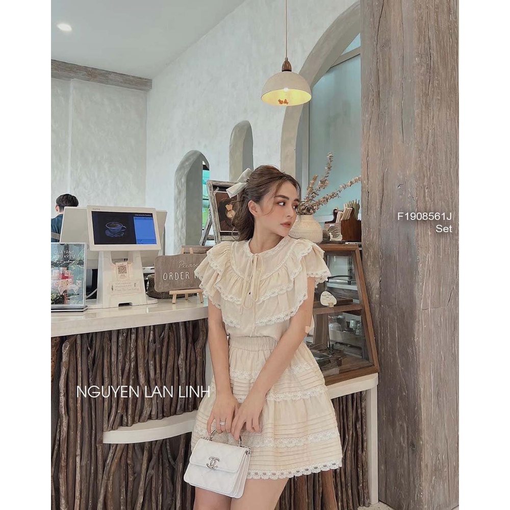 Set đũi tơ xước chạy viền ren áo kiểu phối bèo tầng kèm chân váy xòe