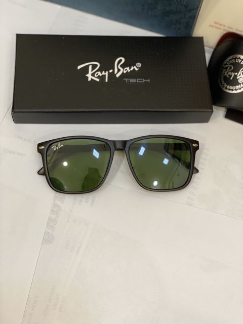 Kính mát vuông tròng thủy tinh