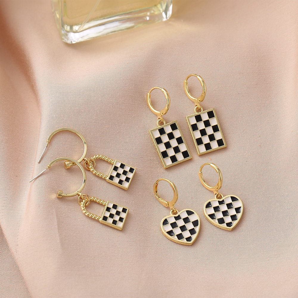 Bông tai hình trái tim nhiều màu sắc thời trang cho nữ