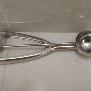 Dụng cụ múc kem bằng inox
