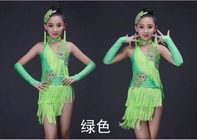 Đầm yếm khiêu vũ bé gái