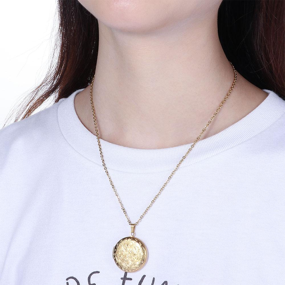 Vòng cổ Mặt Chạm Khắc Ba Chiều Thời Trang