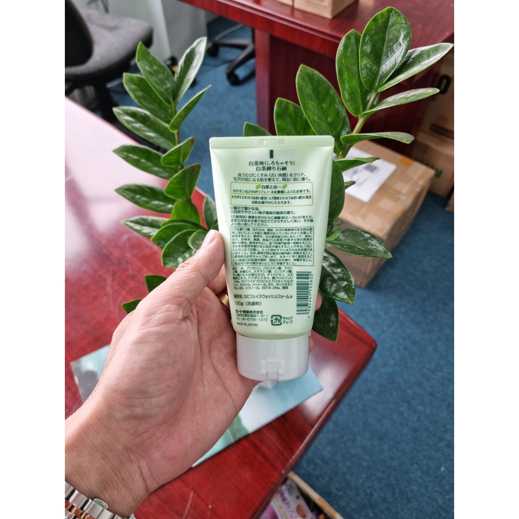 Sữa rửa mặt trà xanh Rohto Shirochasou ngăn ngừa mụn và chống lão hoá 120g | BigBuy360 - bigbuy360.vn