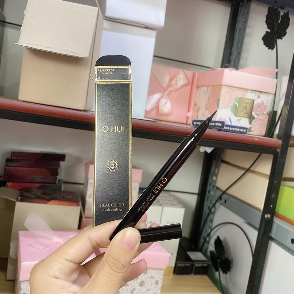 Bút Kẻ Mắt Nước Ohui Real Color Brush Eyeliner #01 Màu Đen