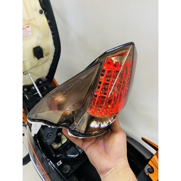 Đèn hậu ex 135 5s