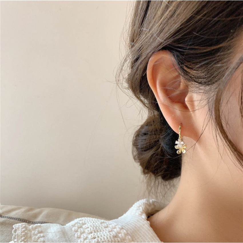 Khuyên tai thông minh phong cách Hàn Quốc đáng yêu cho nữ
