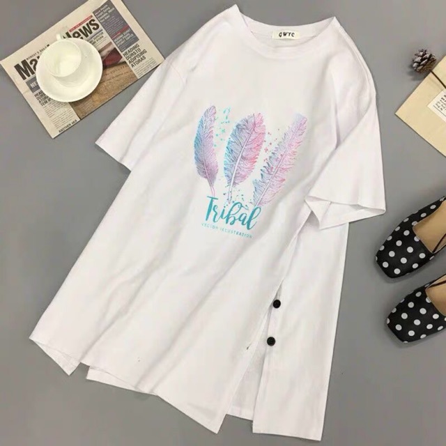 Áo phông xẻ tà đính khuy