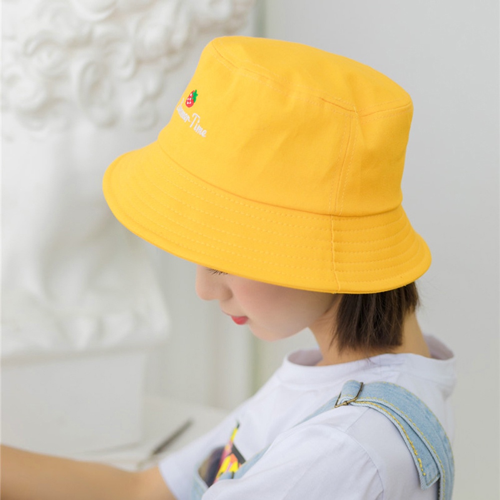 Nón tai bèo thêu họa tiết dâu tây dễ thương dành cho cả nam và nữ