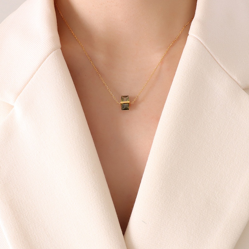 Dây Chuyền Thép Titan Mặt Hình Học Đính Đá Zircon Màu Xanh Lá Độc Đáo Phong Cách Pháp Cho Nữ