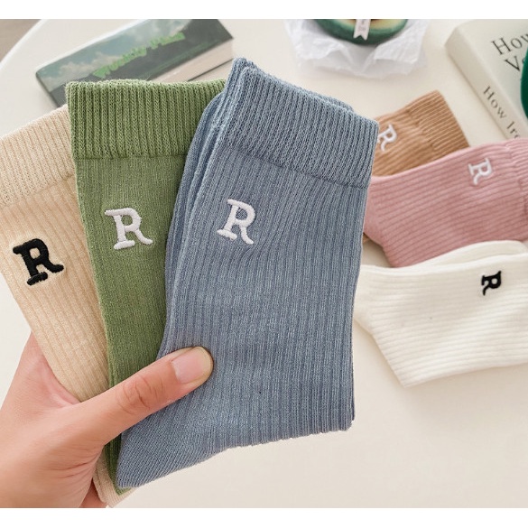 Vớ Tất chữ R cổ cao Nam Nữ phong cách thể thao, trẻ trung, năng động.