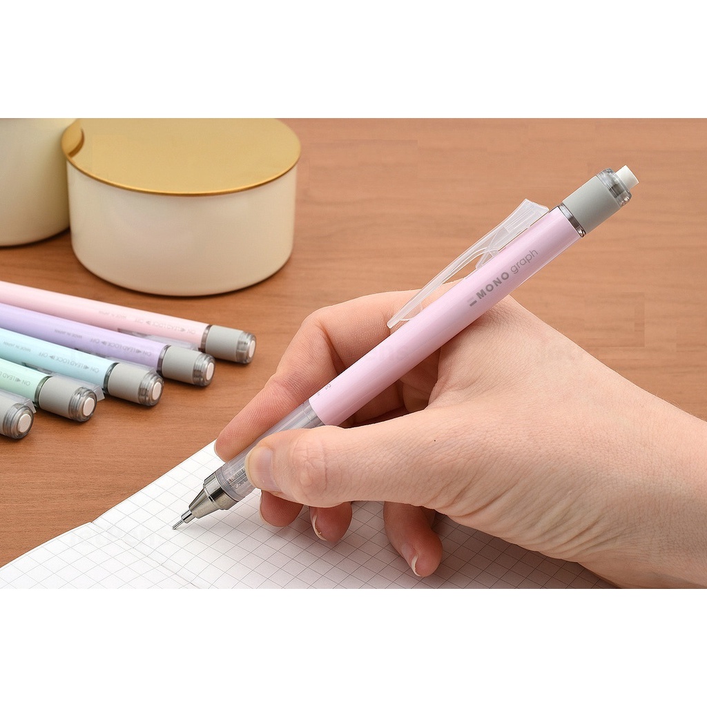 Bút chì bấm kim lắc đẩy ngòi Tombow Mono Graph Shaker Mechanical Pencil – 0.5mm – Vỏ xanh dương pastel (Ice Blue)
