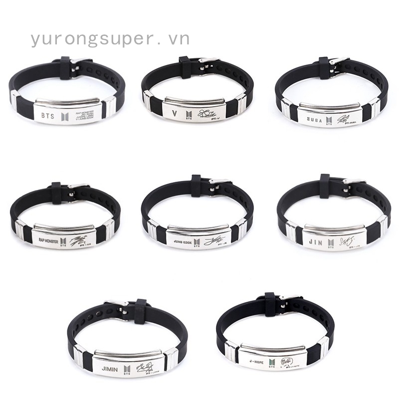 Vòng đeo tay khắc tên kèm logo và chữ kí của thành viên nhóm BTS