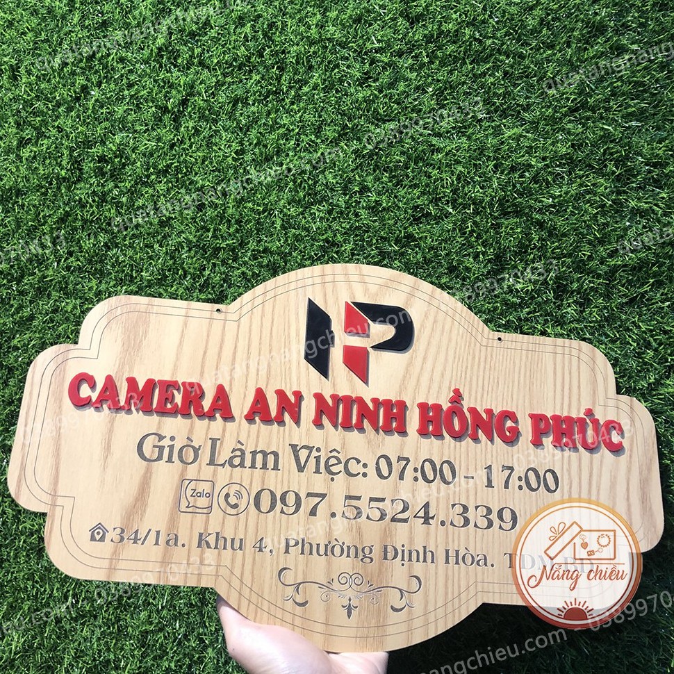 Decor cửa hàng camera, quán nét, quán cà phê, chất liệu gỗ tự nhiên, khắc laze hiện đại, free thiết kế theo mẫu