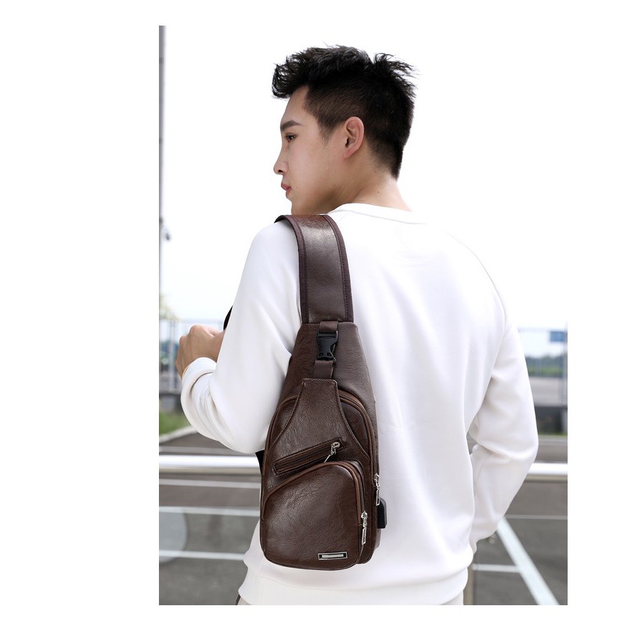 Túi đeo chéo Balo nam nữ da PU Nâu có cổng sạc USB và Tai Nghe ( tặng cổng nối cáp sạc ) | BigBuy360 - bigbuy360.vn