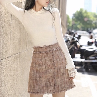 Chân váy dạ tweed viền tua rua