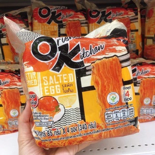 Mì trộn trứng muối Ok