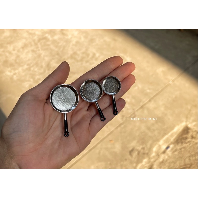 Bộ 3 chảo mini bằng sắt chịu nhiệt cho nấu ăn mini/ nhà búp bê
